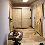 Dzianiszowka - Basen Jacuzzi Sauna * Dzianisz
