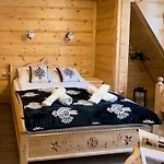 Dzianiszowka - Basen Jacuzzi Sauna Dzianisz