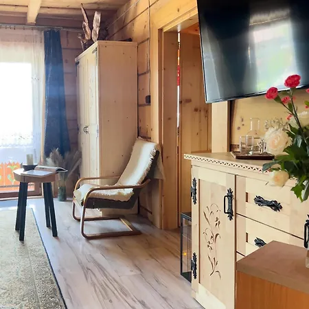 Dzianiszowka - Basen Jacuzzi Sauna Apartmán *