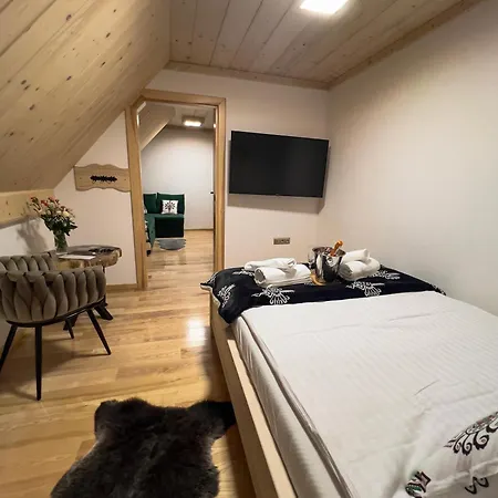 Dzianiszowka - Basen Jacuzzi Sauna Apartmán *