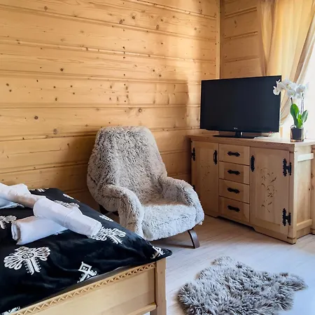 Dzianiszowka - Basen Jacuzzi Sauna *